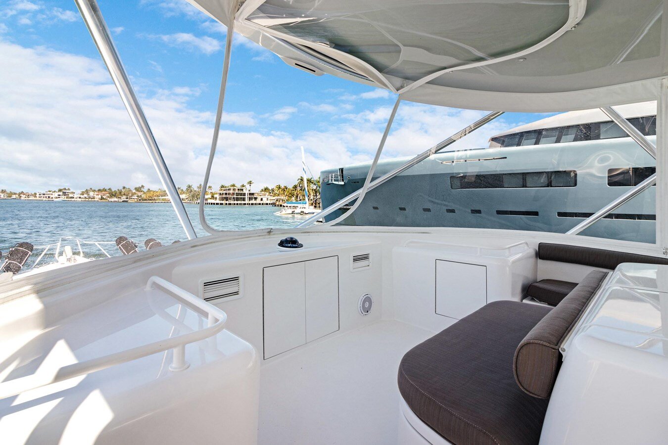 2016-hatteras-63-af34e8