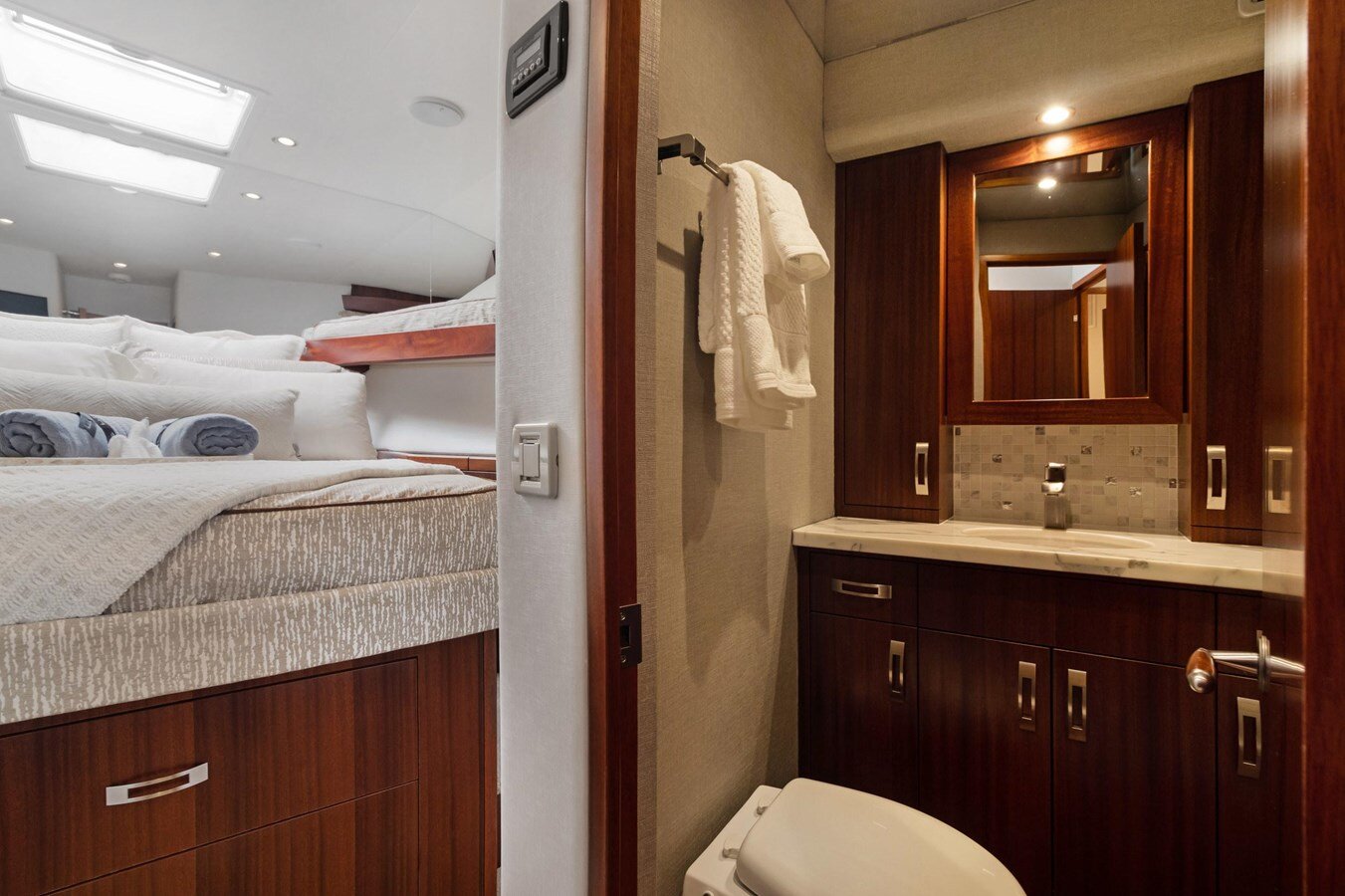 2016-hatteras-63-af34e8