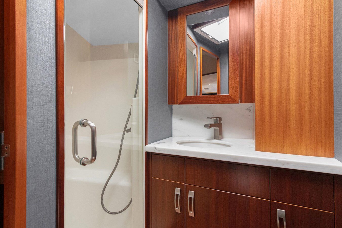 2016-hatteras-63-af34e8