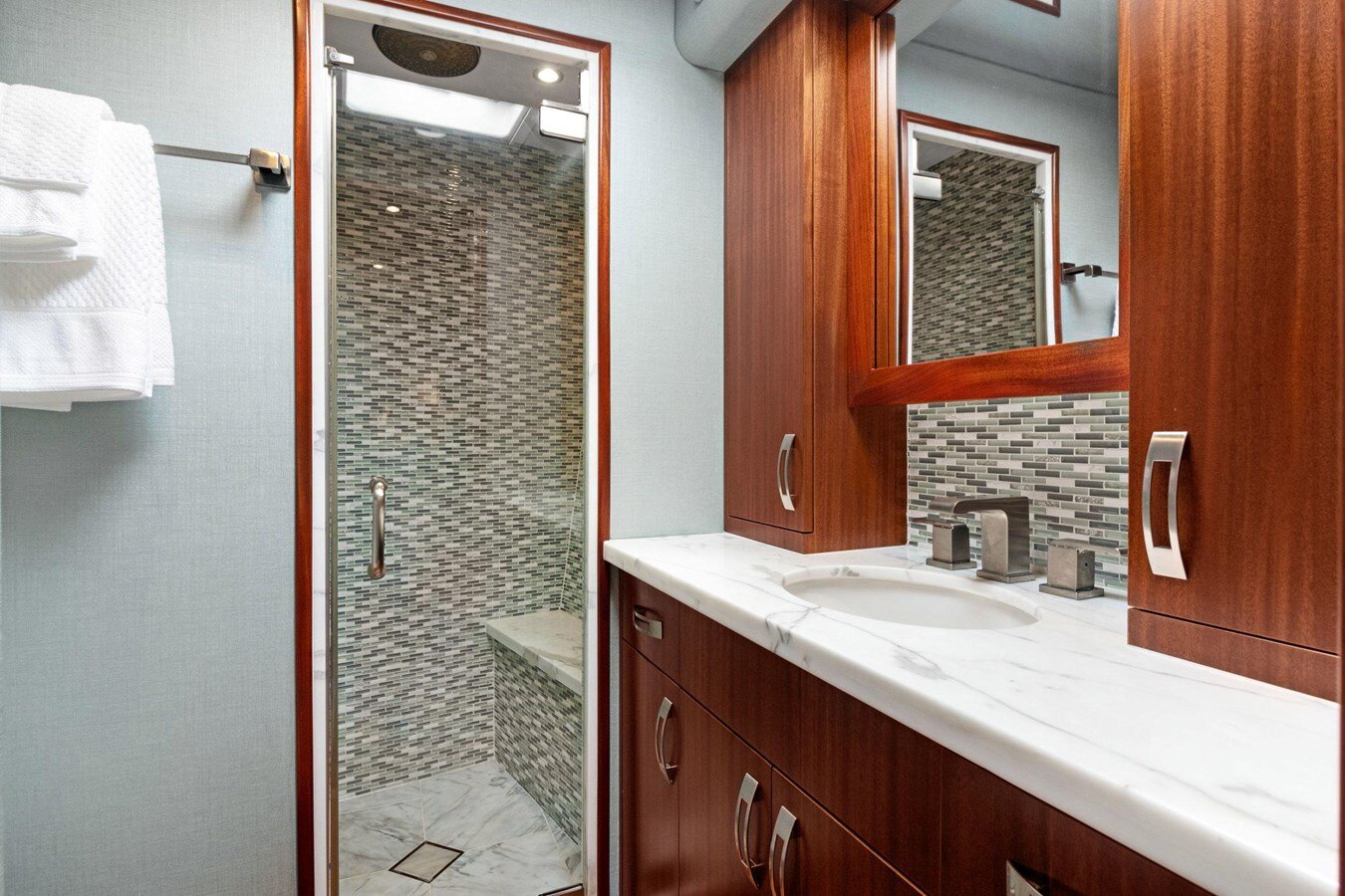 2016-hatteras-63-af34e8