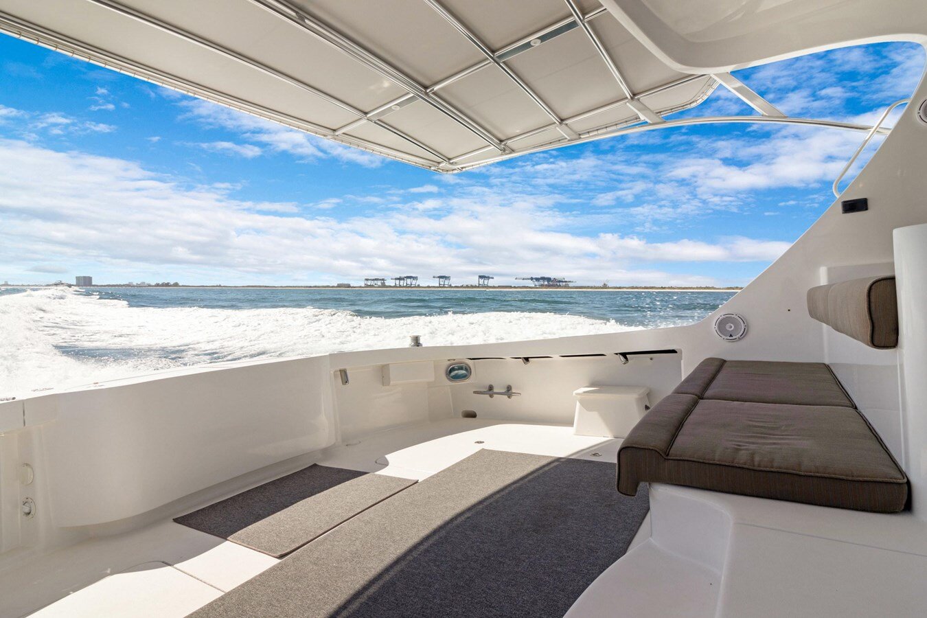 2016-hatteras-63-af34e8