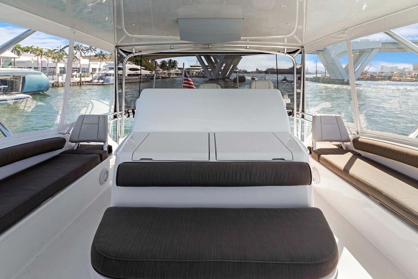 2016-hatteras-63-af34e8