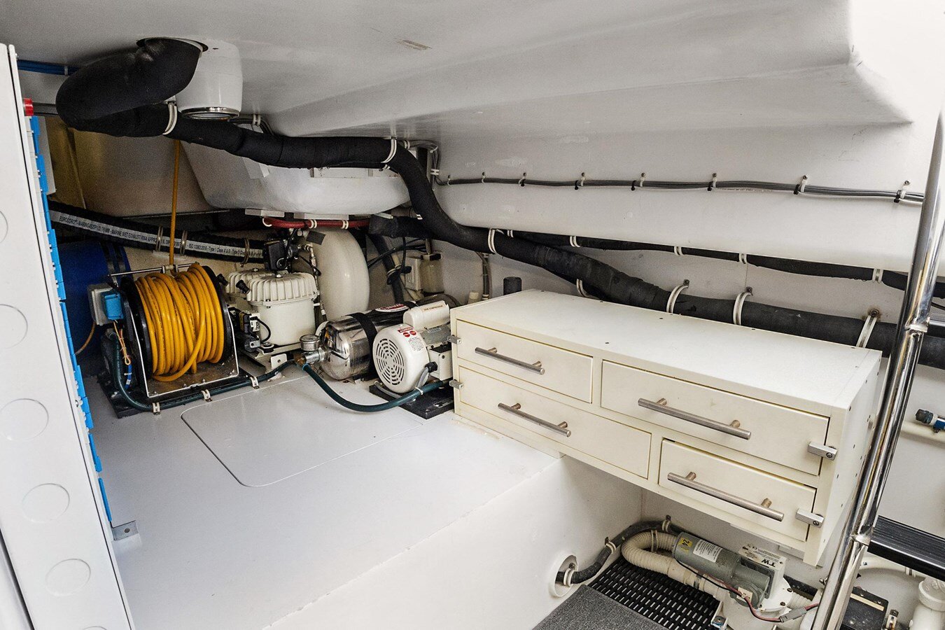 2016-hatteras-63-af34e8