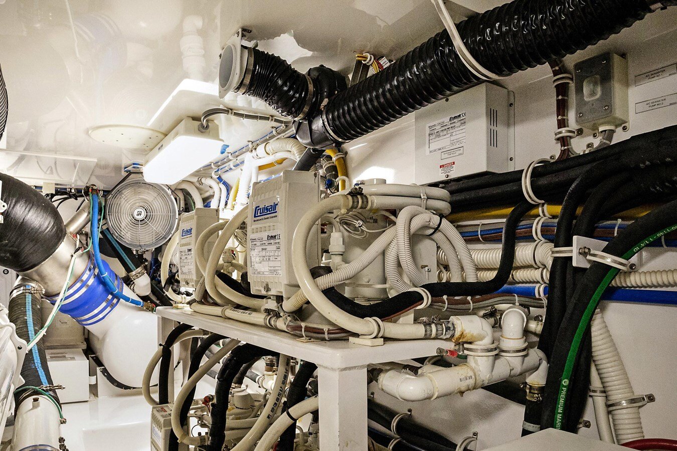 2016-hatteras-63-af34e8