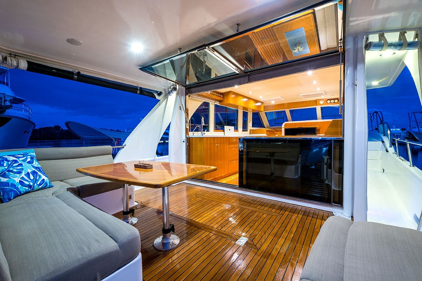 2016-integrity-motor-yacht-49-e699ba