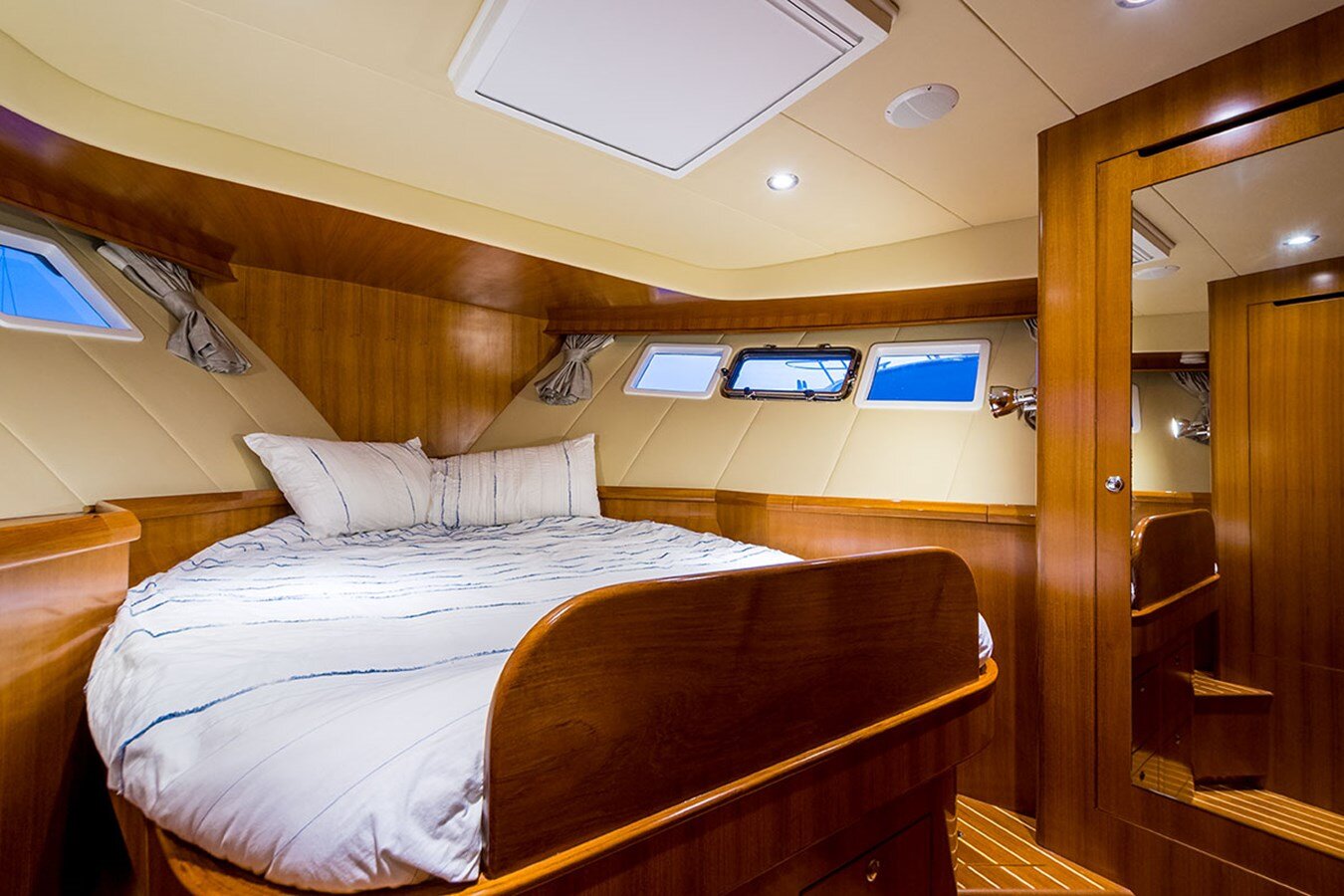 2016-integrity-motor-yacht-49-e699ba