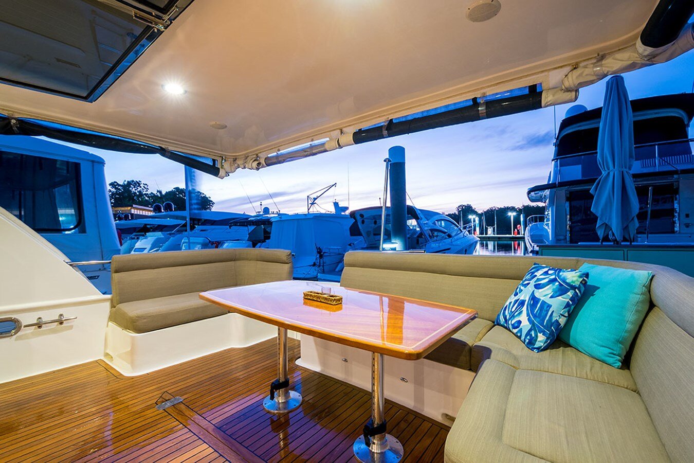 2016-integrity-motor-yacht-49-e699ba