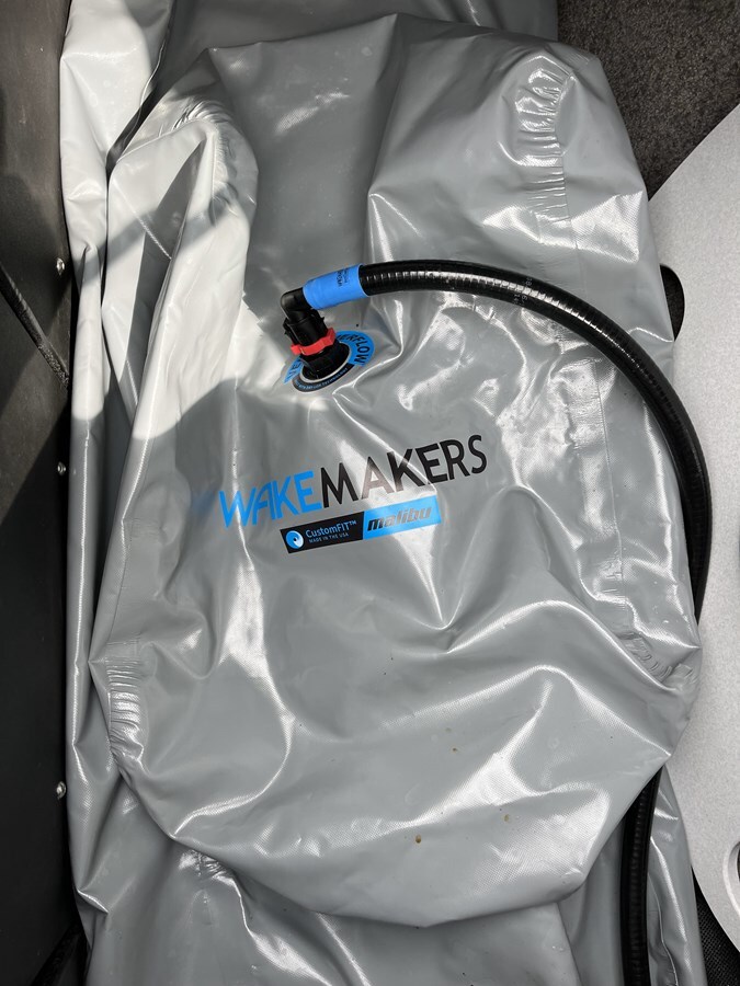 2016-malibu-24-efcacc