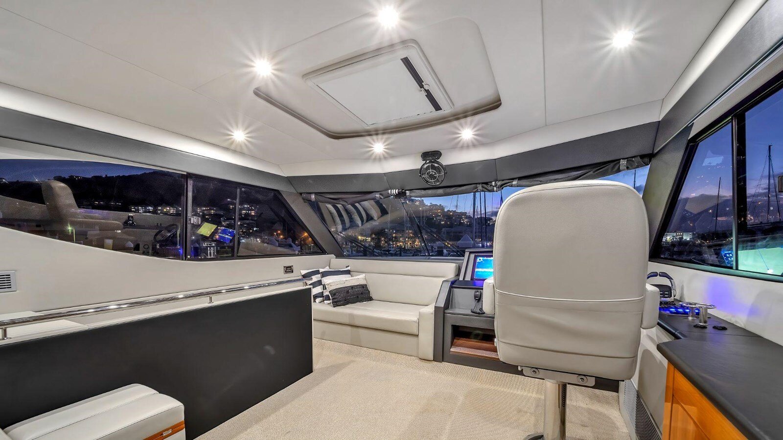 2016-maritimo-56-9-e3f827