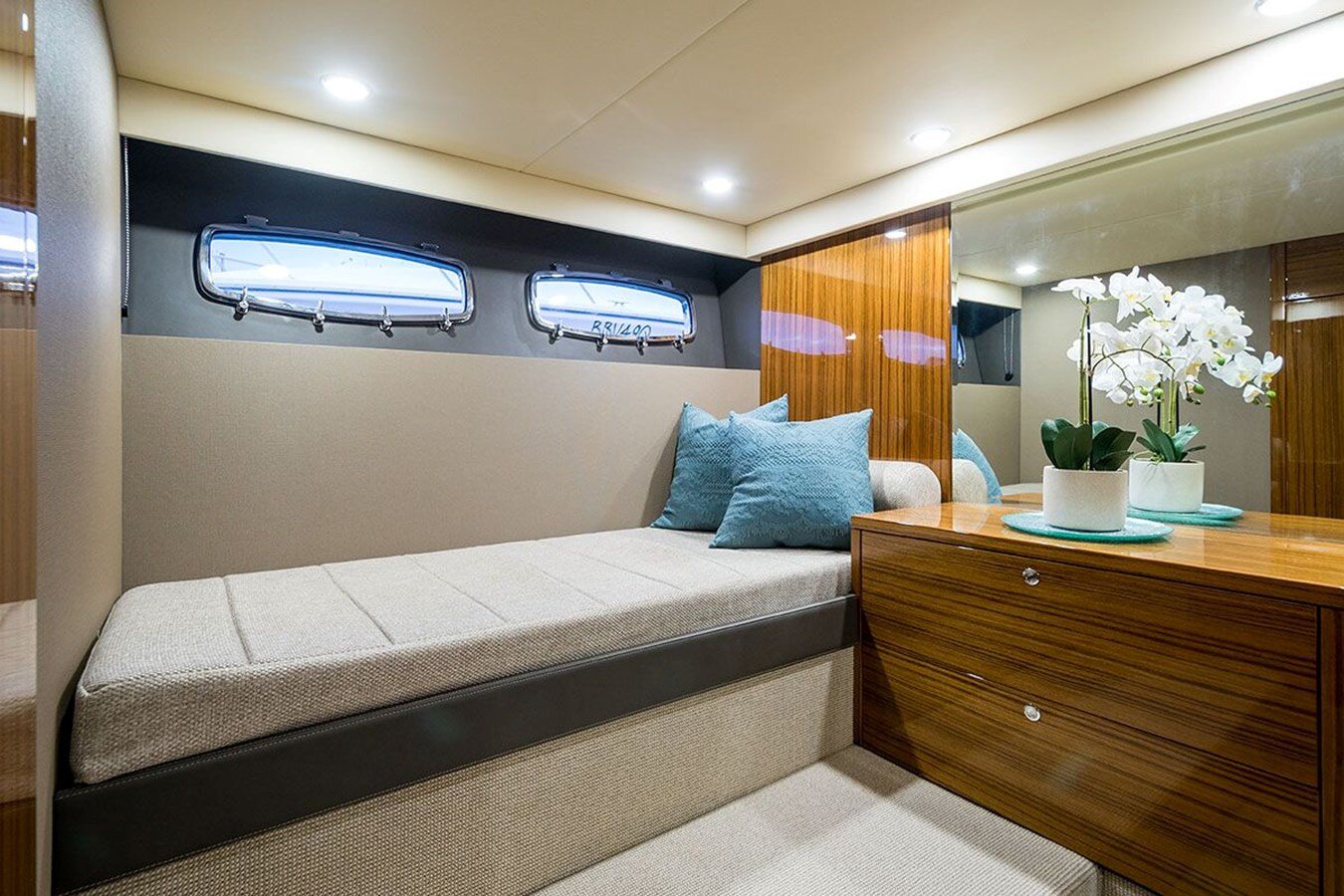 2016-maritimo-57-30b0c9