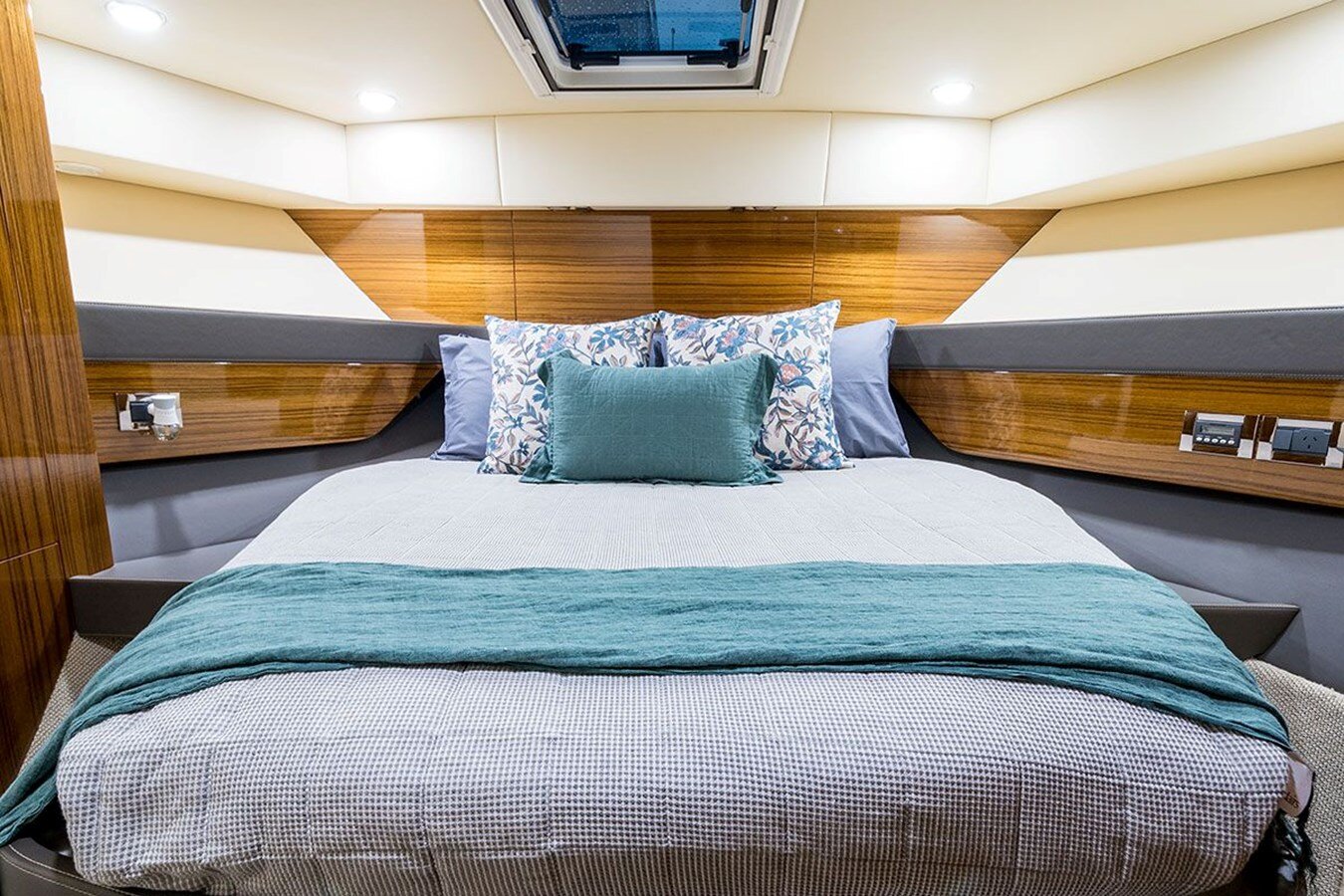 2016-maritimo-57-30b0c9