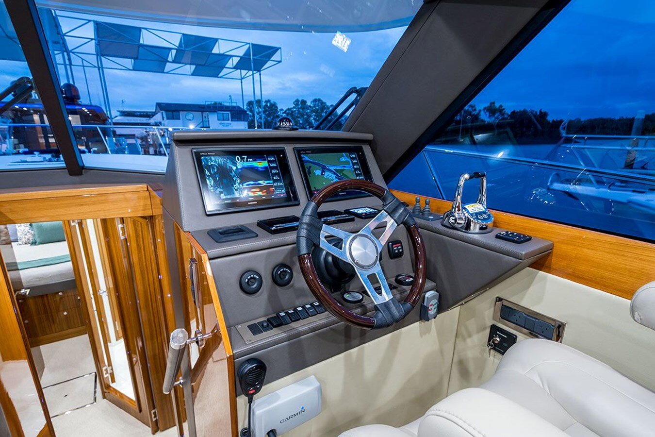 2016-maritimo-57-30b0c9