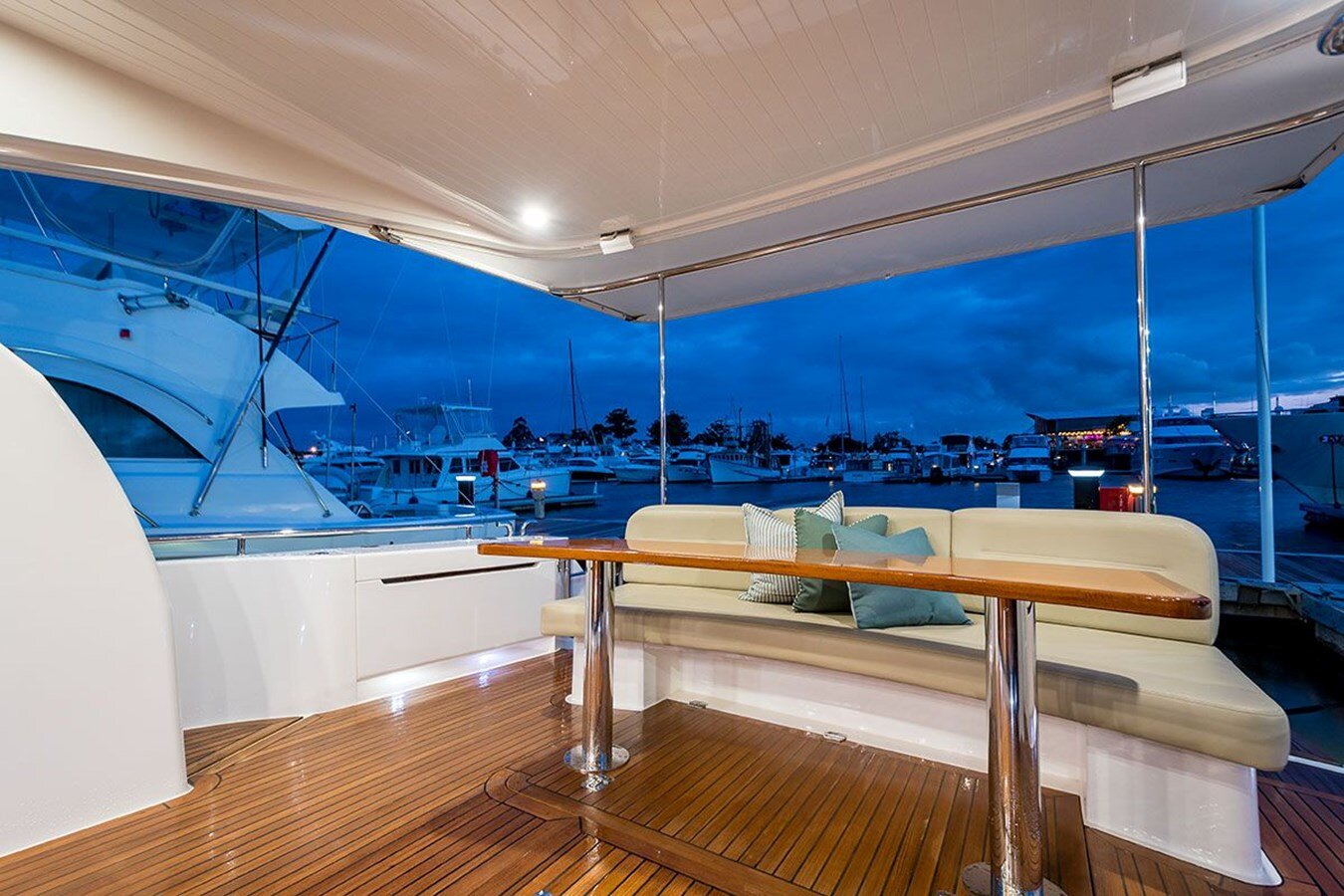 2016-maritimo-57-30b0c9