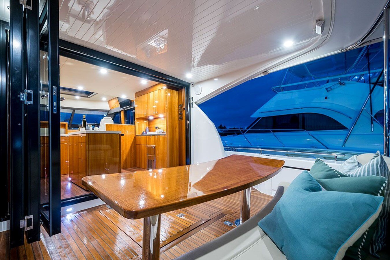 2016-maritimo-57-30b0c9