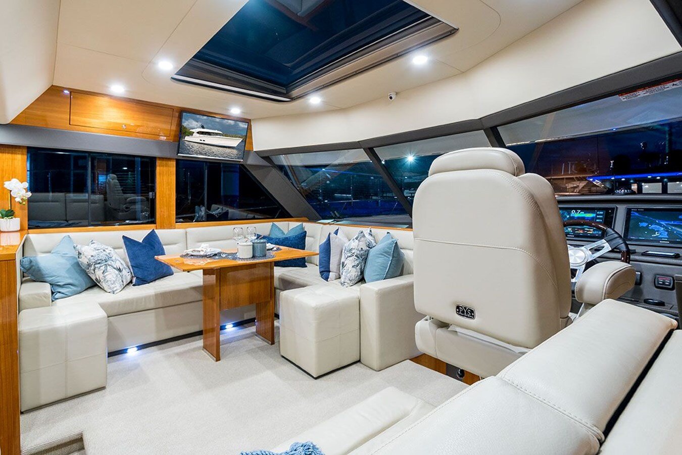 2016-maritimo-57-30b0c9