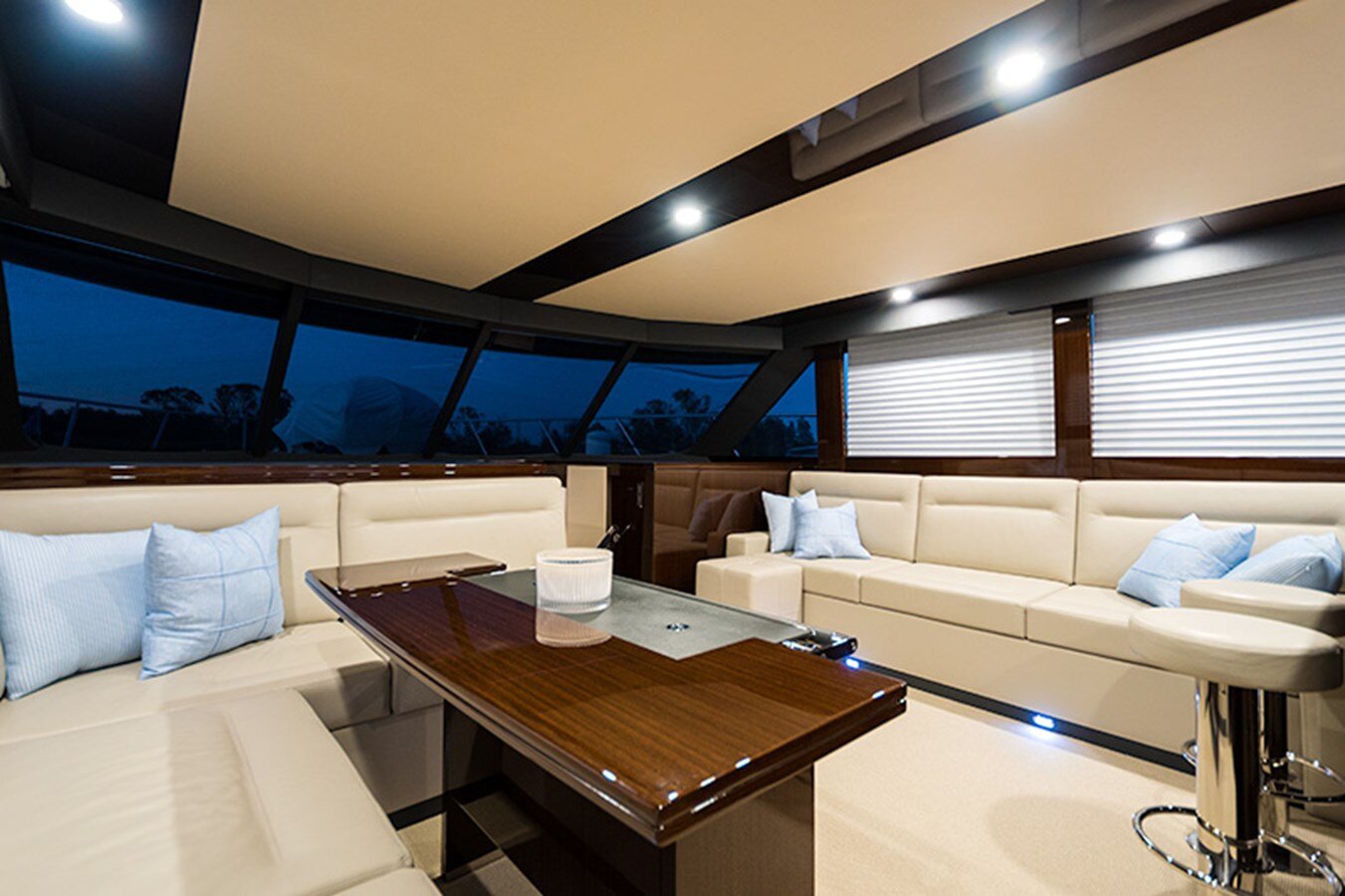 2016-maritimo-64-bd3876