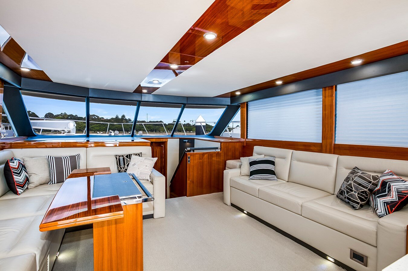 2016-maritimo-72-ebb671