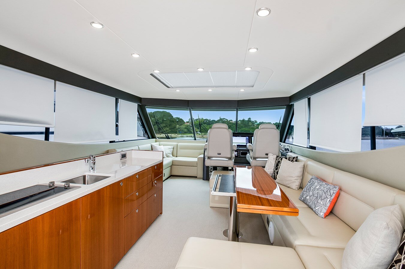 2016-maritimo-72-ebb671