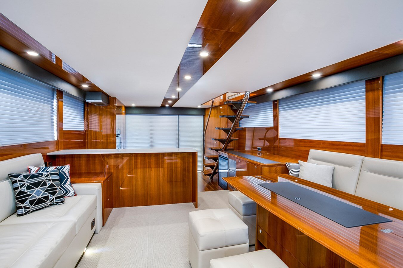 2016-maritimo-72-ebb671