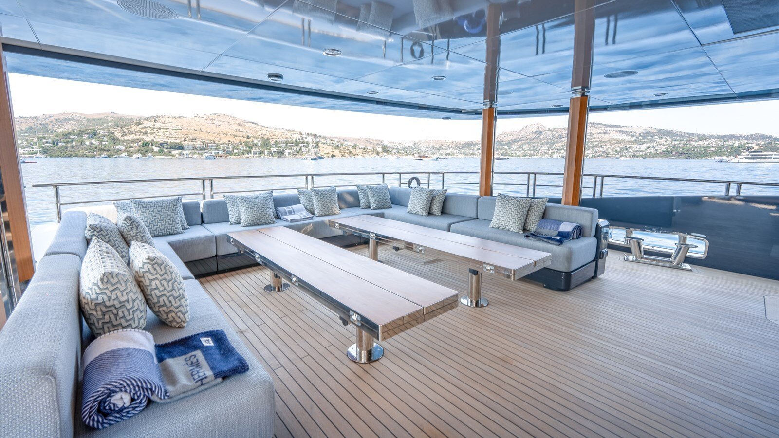 2016 MONDOMARINE 164' 1