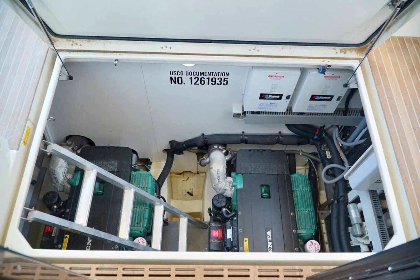 2016-monte-carlo-yachts-50-c0204a