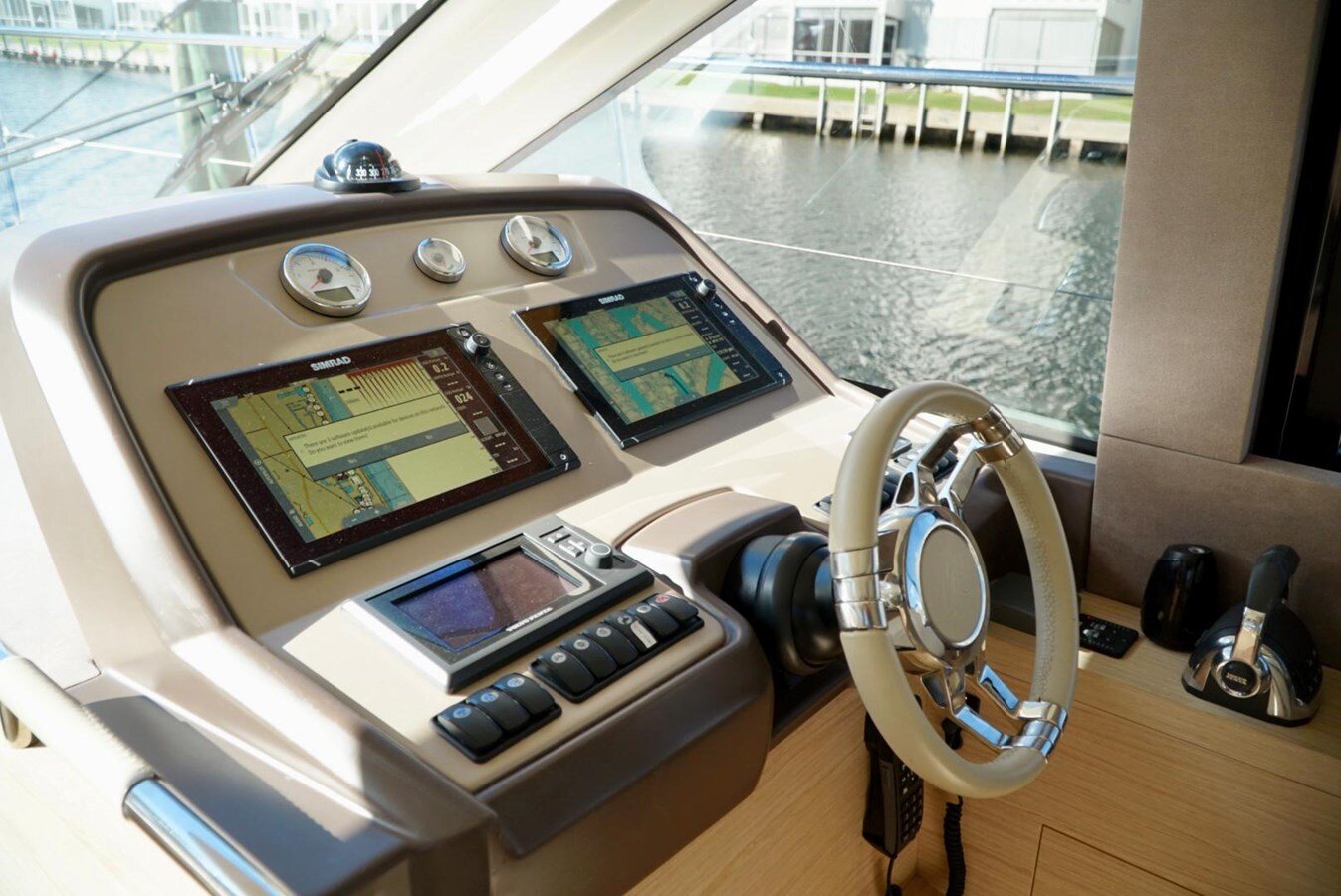 2016-monte-carlo-yachts-50-c0204a