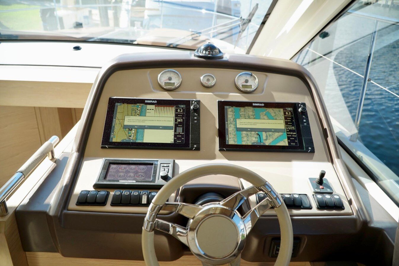 2016-monte-carlo-yachts-50-c0204a