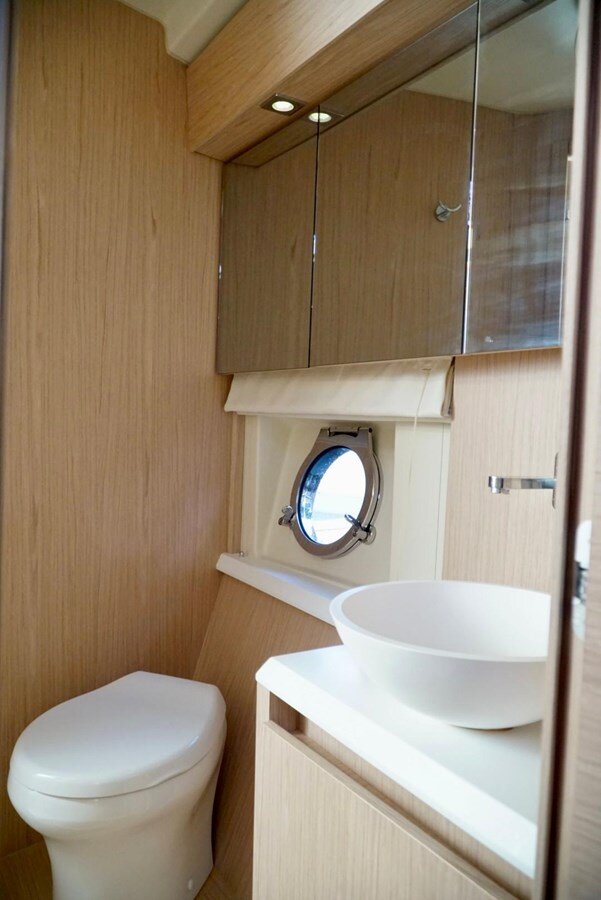 2016-monte-carlo-yachts-50-c0204a