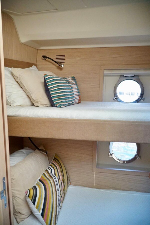 2016-monte-carlo-yachts-50-c0204a