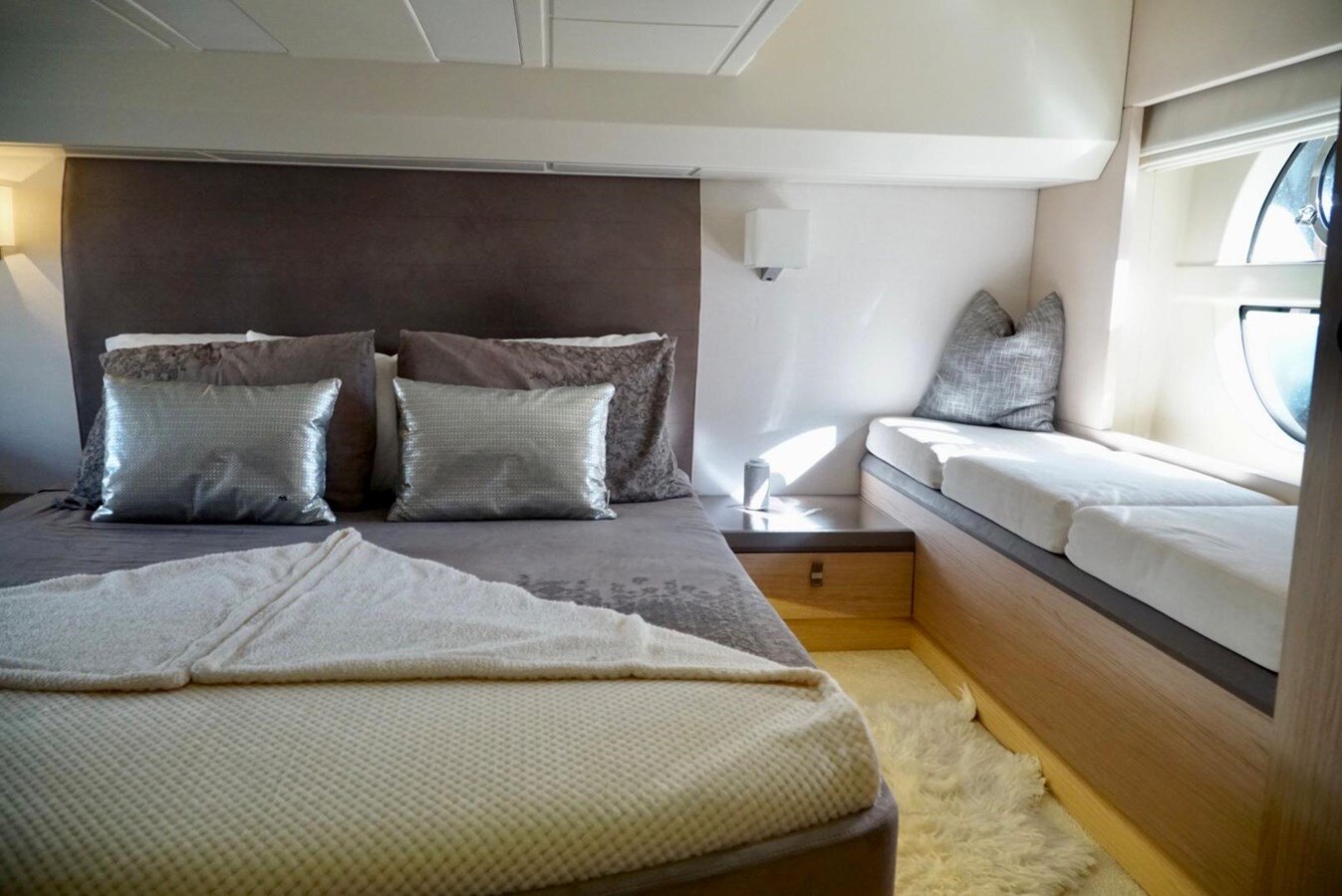 2016-monte-carlo-yachts-50-c0204a