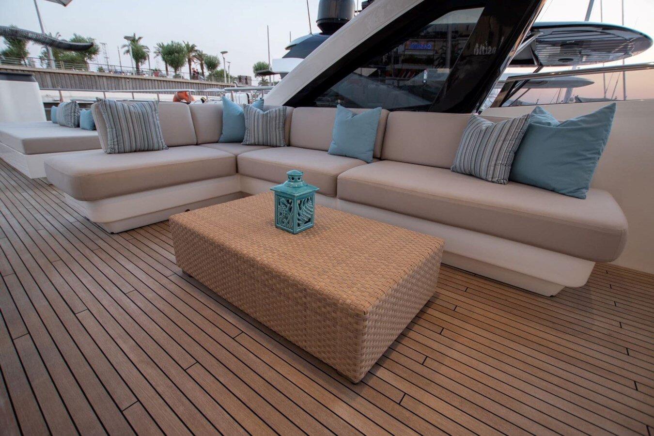 2016 PRINCESS YACHTS 99' 11