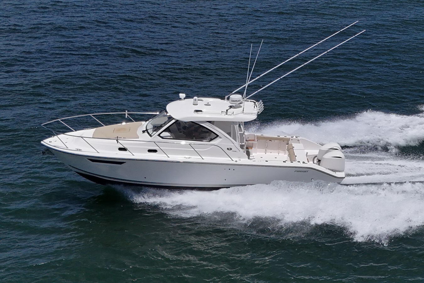 2016-pursuit-boats-32-b95653
