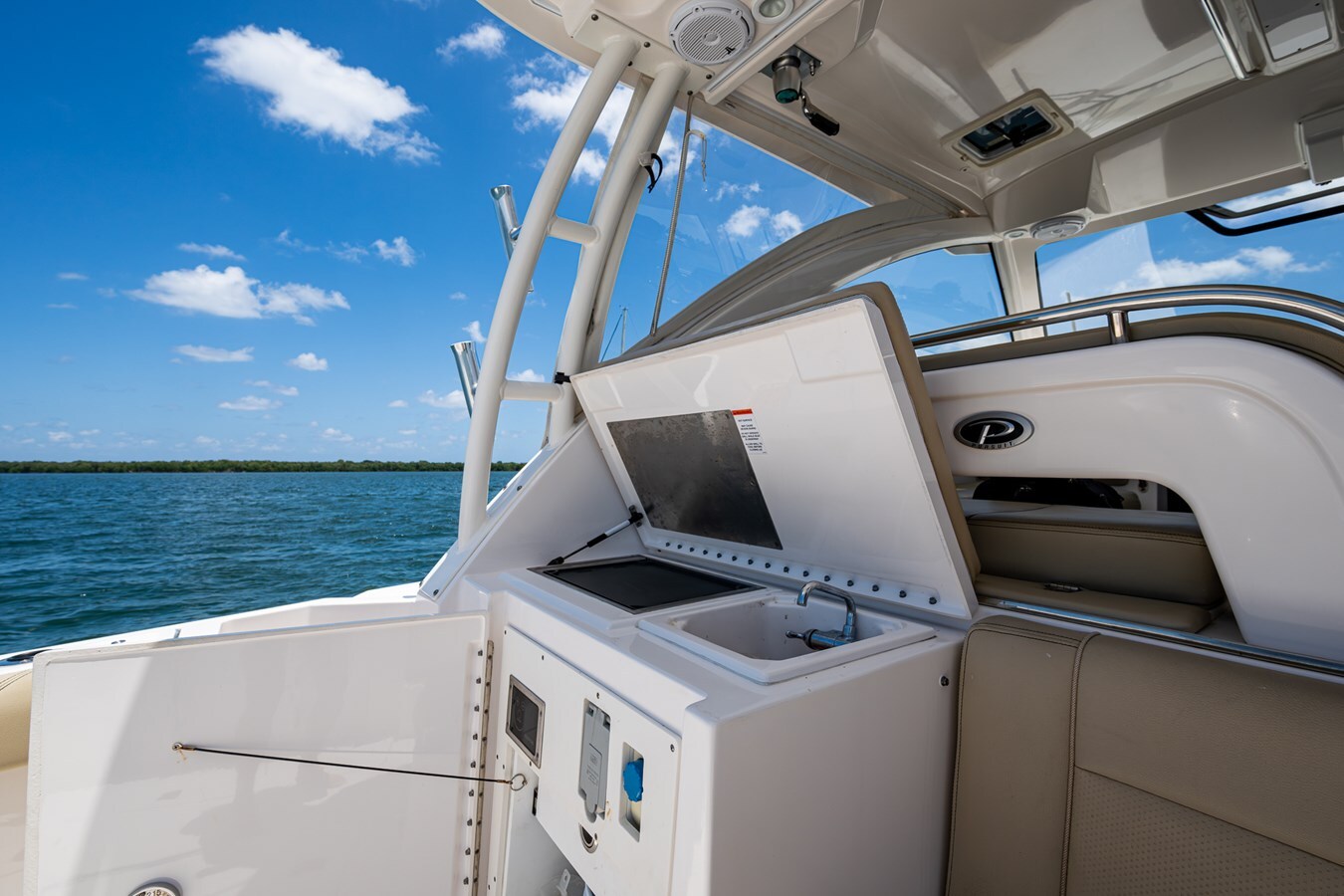 2016-pursuit-boats-32-b95653