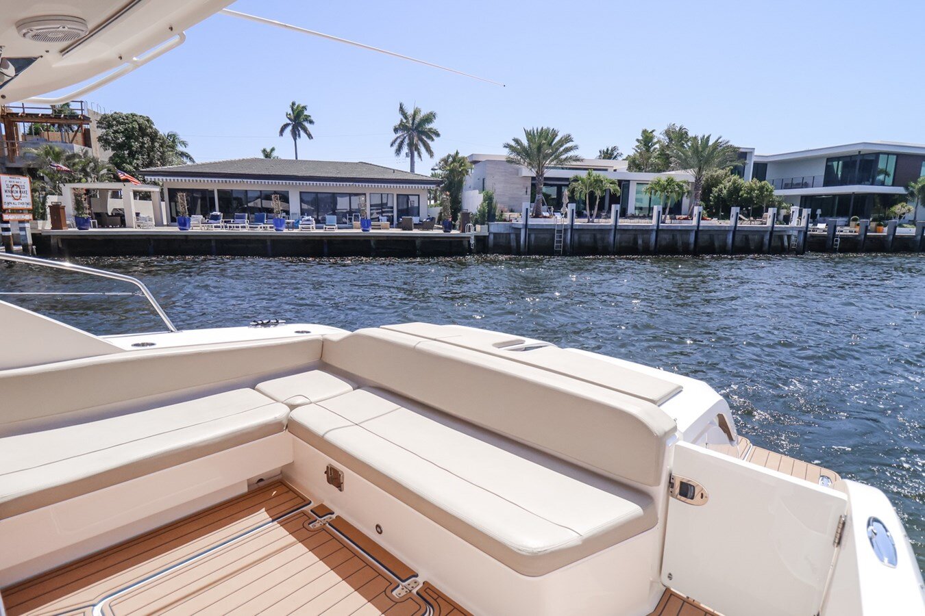 2016-pursuit-boats-41-2-3d9e9c