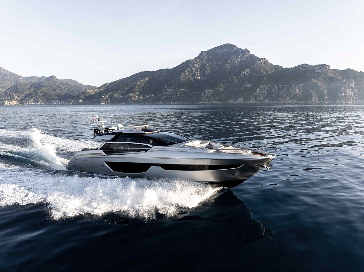 2016-riva-77-6-ffe4ee