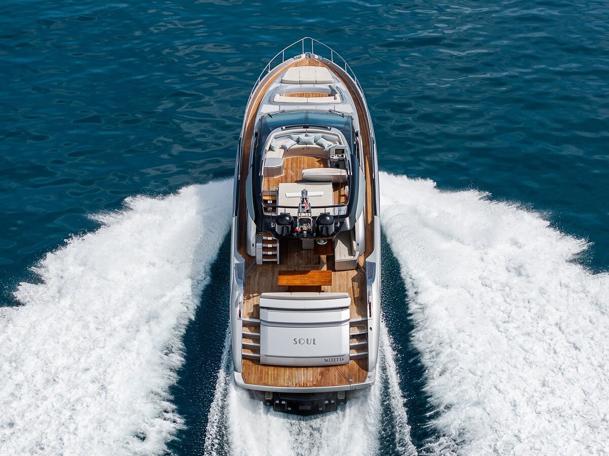 2016-riva-77-6-ffe4ee
