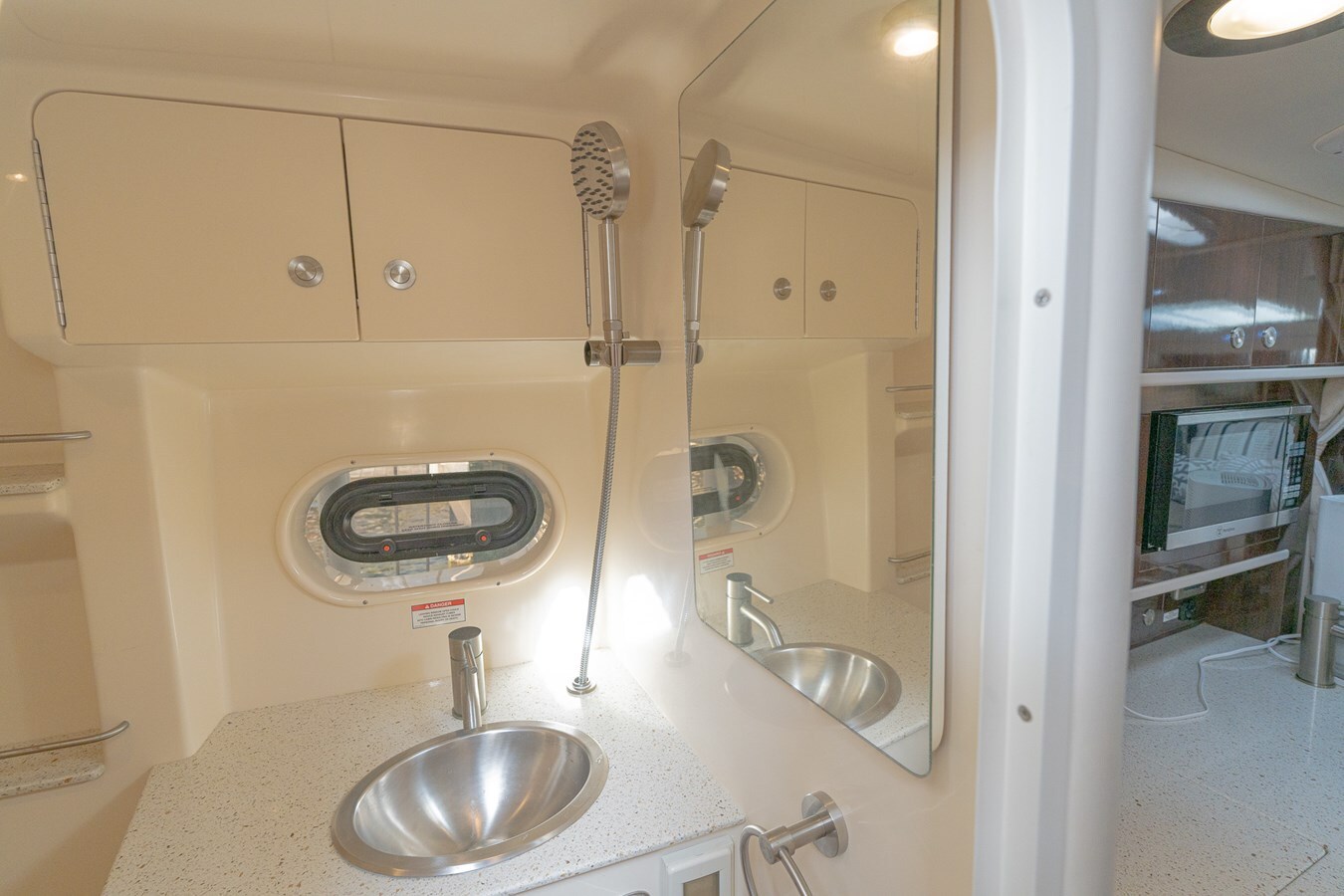 2016-sea-ray-33-bedd40