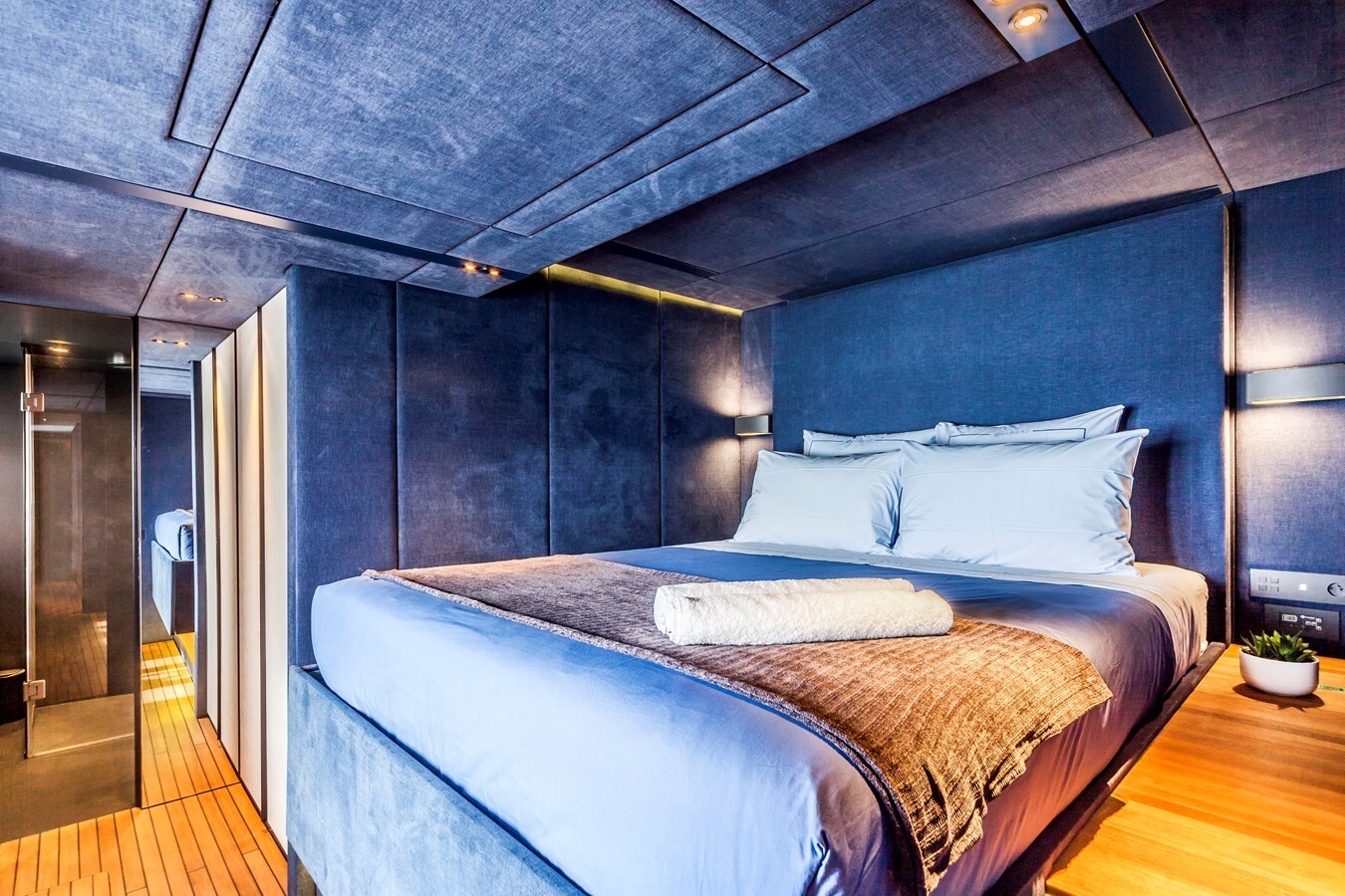 2016 SUNREEF YACHTS 69'