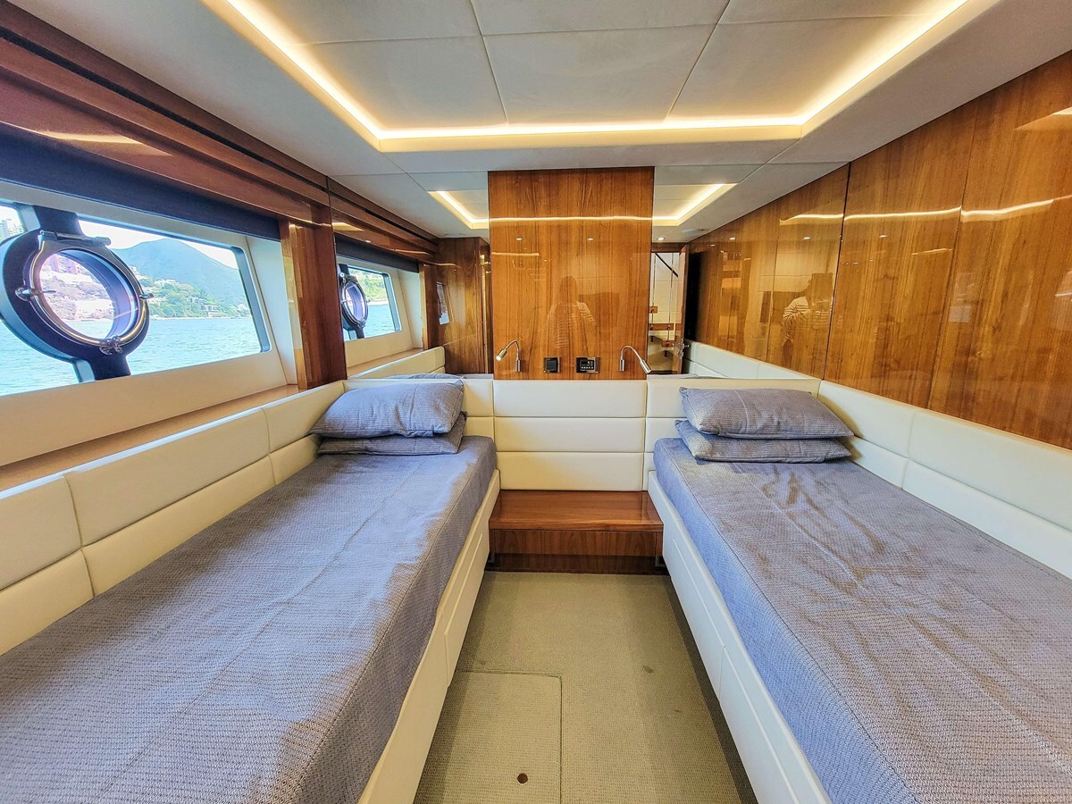 2016-sunseeker-86-4-ce2de2