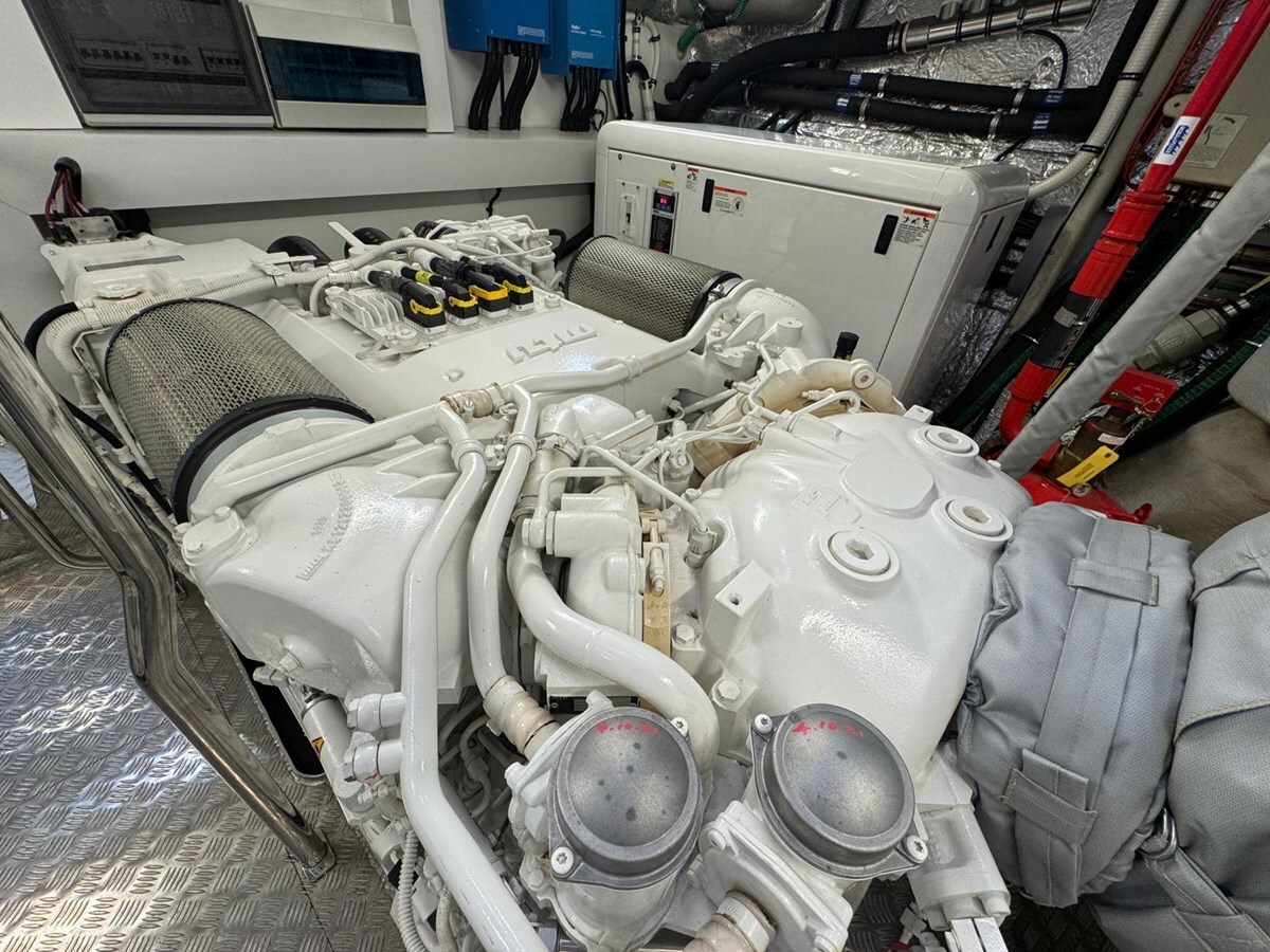 2016-sunseeker-86-4-ce2de2