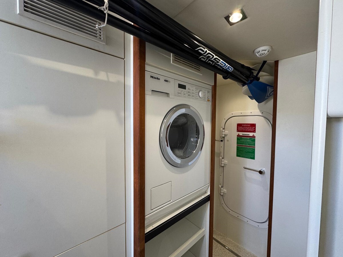 2016-sunseeker-86-4-ce2de2