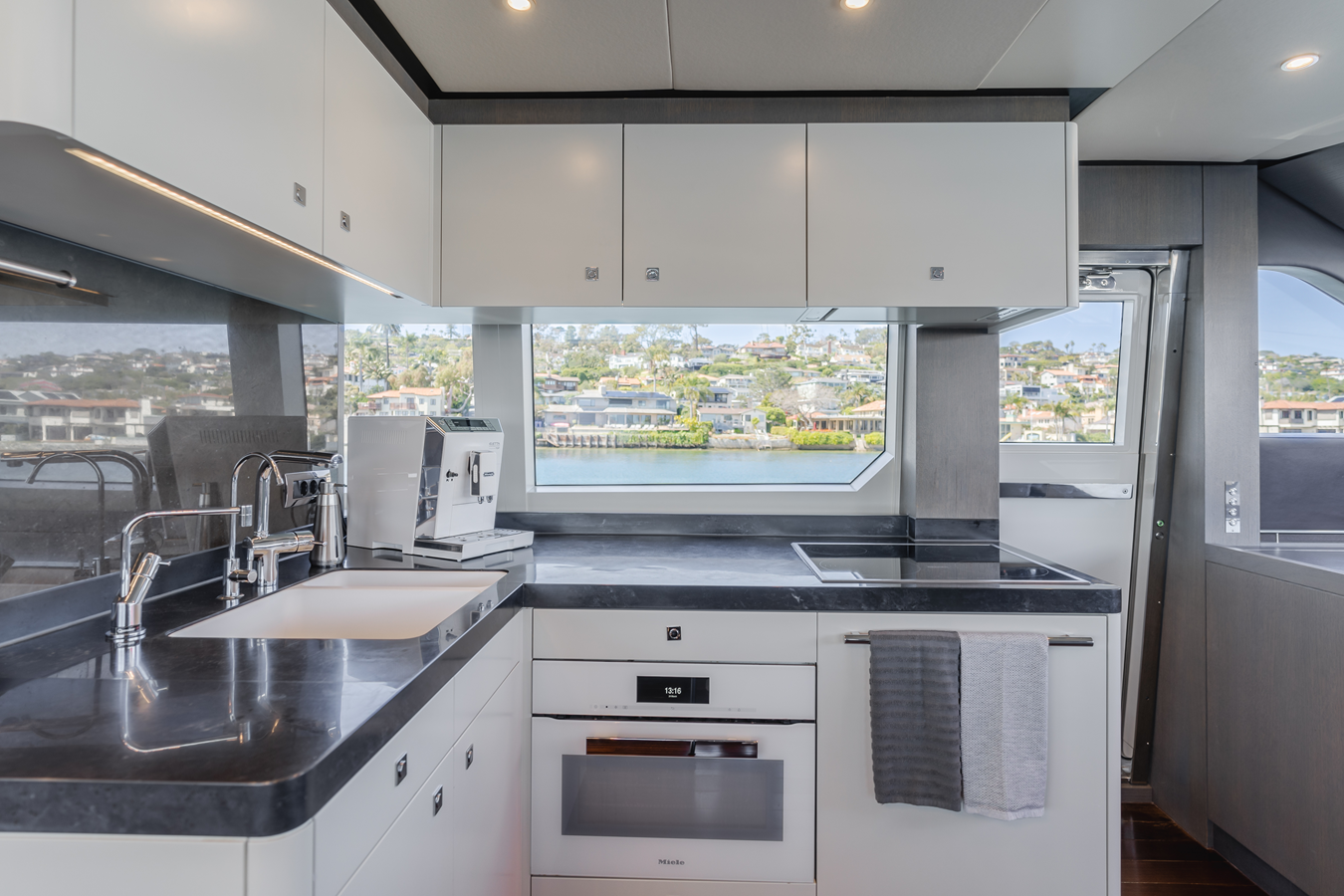 2016-van-der-valk-76-9df459