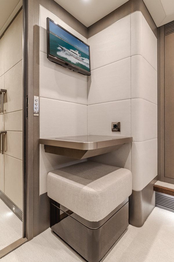 2016-van-der-valk-76-9df459