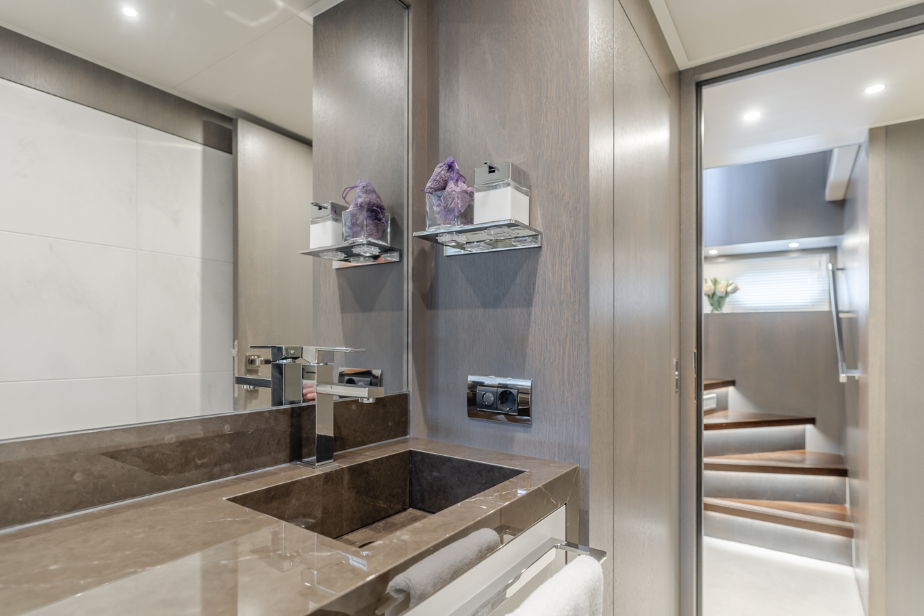 2016-van-der-valk-76-9df459