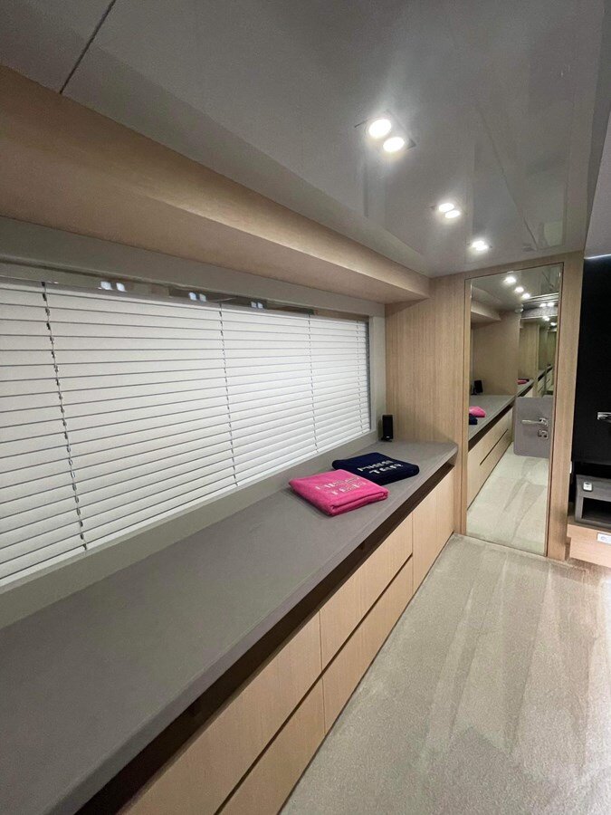 2017-amer-yachts-94-350ac8