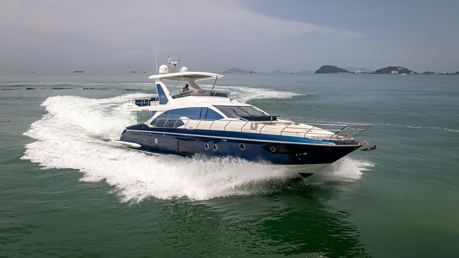 2017-azimut-yachts-66-f8b43f