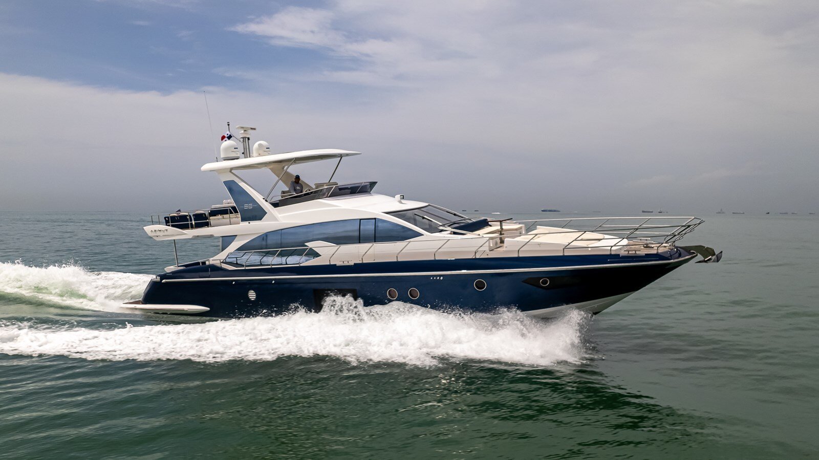 2017-azimut-yachts-66-f8b43f