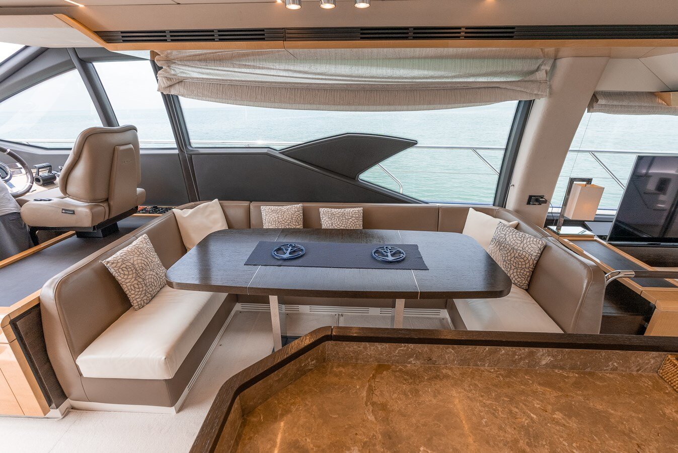 2017-azimut-yachts-66-f8b43f