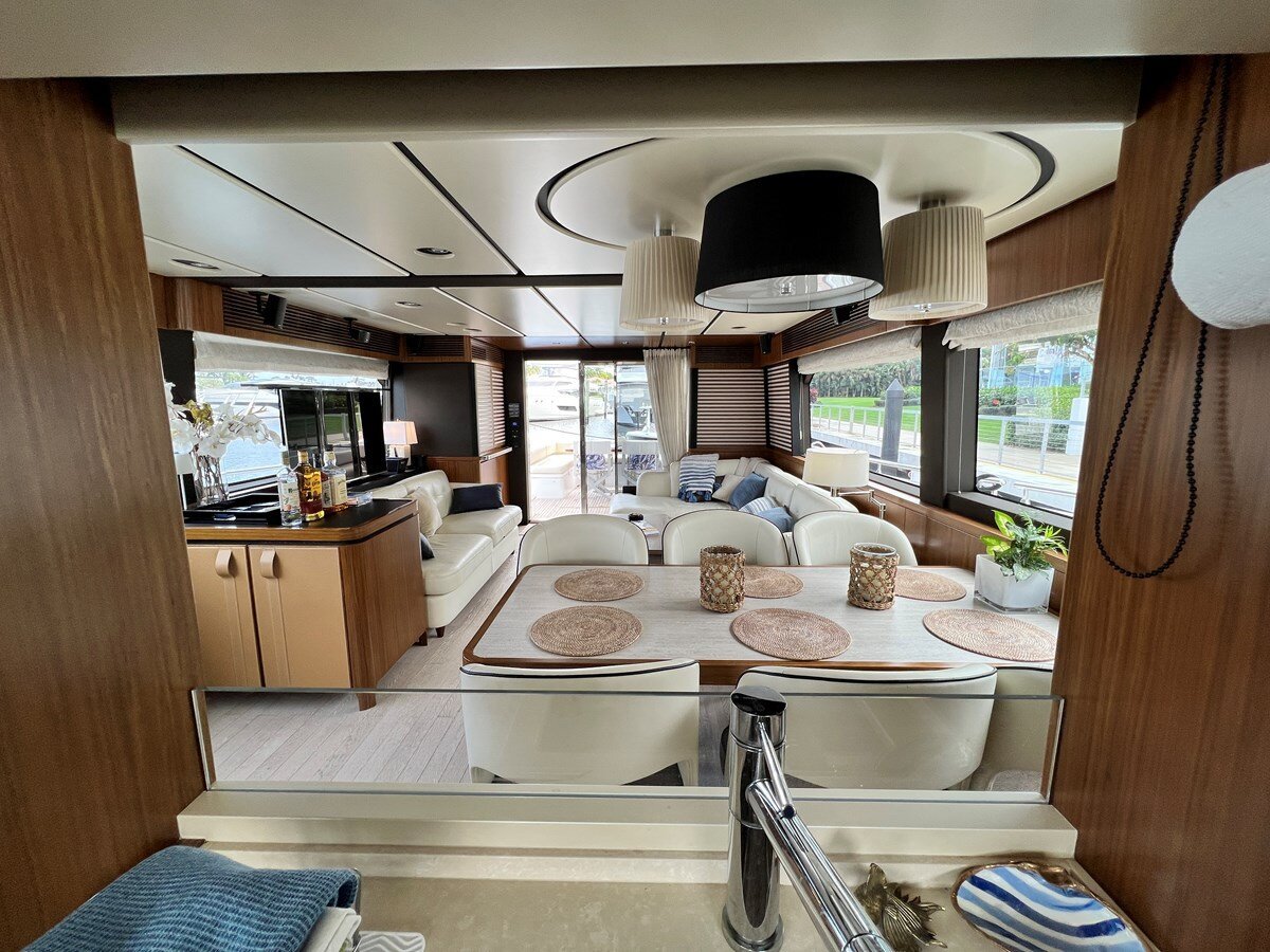 2017-azimut-yachts-68-3-55574e