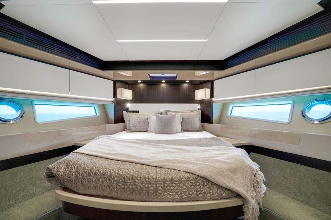 2017 AZIMUT YACHTS 68'